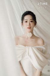 -拉瑞娜LaReine婚纱礼服高级定制