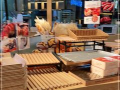 面包甜点陈列柜-西村叔叔的店·面包·甜品·蛋糕(清河万象汇店)