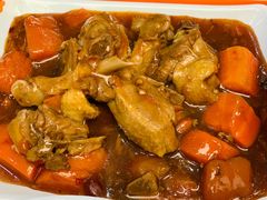 胡萝卜烧鸭-梅园食堂