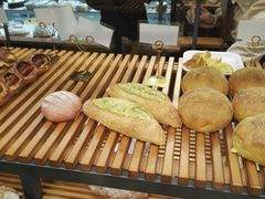 -焙丽拾光(麦凯乐直营店)