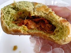 藤椒嫩鸡菠萝包-好利来(欧亚商都店)