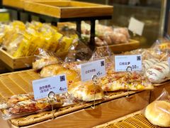 -顶东面包花园·生日蛋糕(世博店)