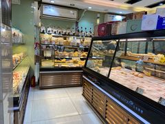 面包甜点陈列柜-长乐饼屋(荔湾店)