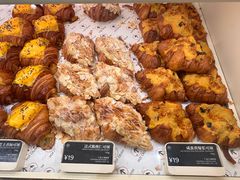 -HOT CRUSH趁热集合·现烤面包(环球港店)