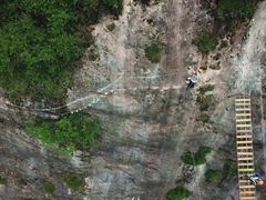 -玻璃桥景区石牛寨