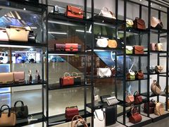 -CHARLES&KEITH(1234space店)