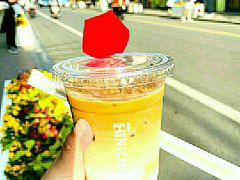 生椰拿铁咖啡-CoCo都可(医学街店)