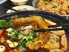 -周良天山牛杂城(天山路总店)