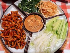 -老郑家东北春饼(龙悦居店)