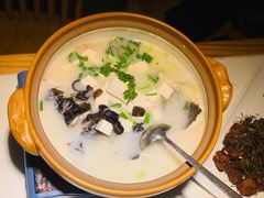 千岛湖招牌鱼头砂锅-姜君·千岛湖鱼头馆(浦东大道店)