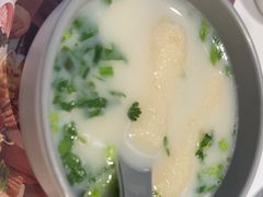 -洪氏嗨捞·广东猪肚鸡·椰子鸡火锅(西咸万象城店)