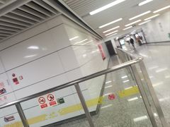 -盈丰路(地铁站)