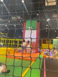 -蹦蹦跳跳(新奥购物中心店)