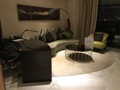 -上海滴水湖皇冠假日酒店