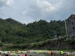 -仙人谷漂流景区