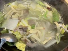 -老街烧烤大排档·地道湖北菜·龙虾馆(汉口火车站店)