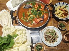 -亮欢寨酸汤鱼(沙冲路店)