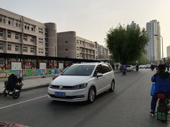 -秦皇岛市西港路小学