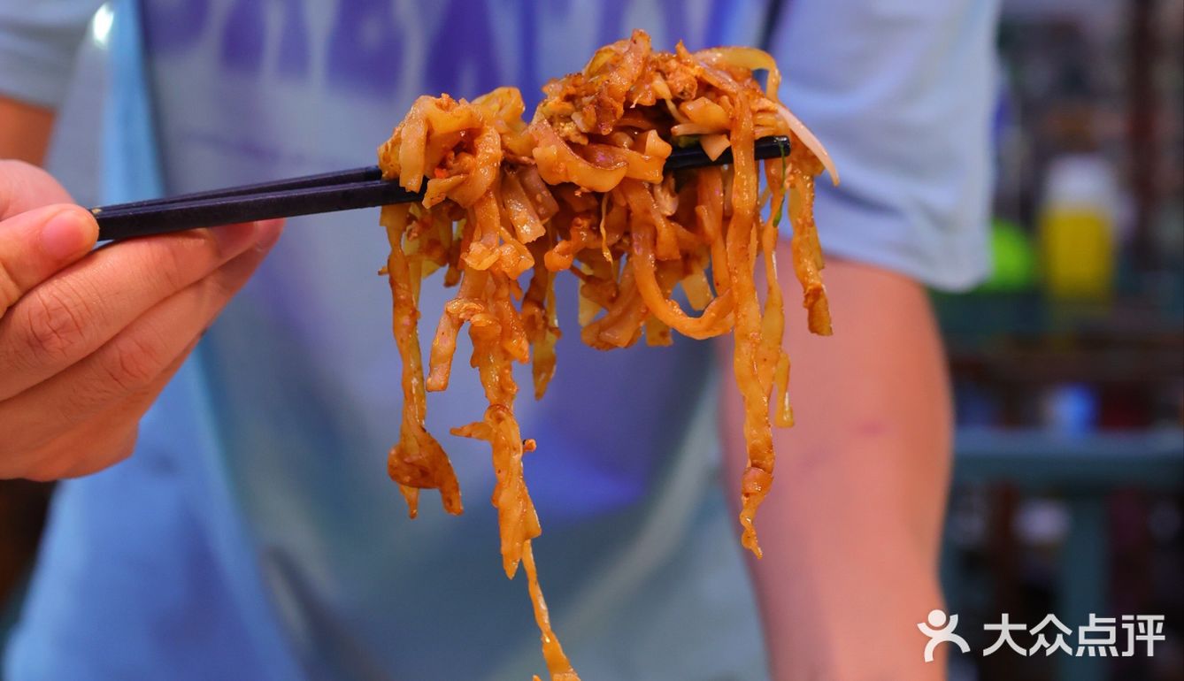 好吃的烤乳猪哪里找，跟着三亚人吃就对了