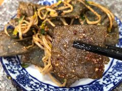 凉粉皮-宏宏无烟石板烧烤