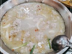 -老来福·非遗酸汤兔(凯旋路店)