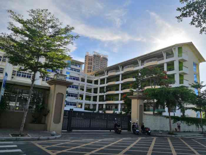 三亚华侨学校(丹湖校区)-"个人觉得华侨学校还可以,缺点是住宿环境比.