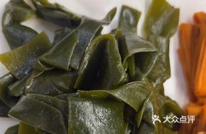 Dried Kelp and Tofu Salad