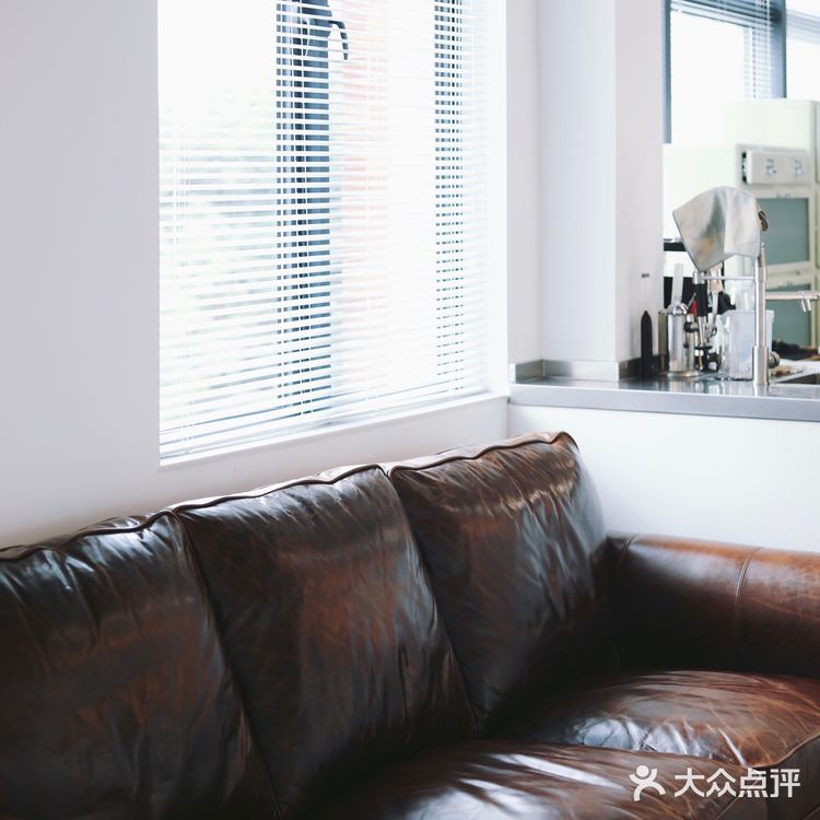 广州 | nR cafe · 百叶窗景的办公室咖啡