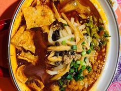 -丽丽三鲜螺蛳粉(田林路店)