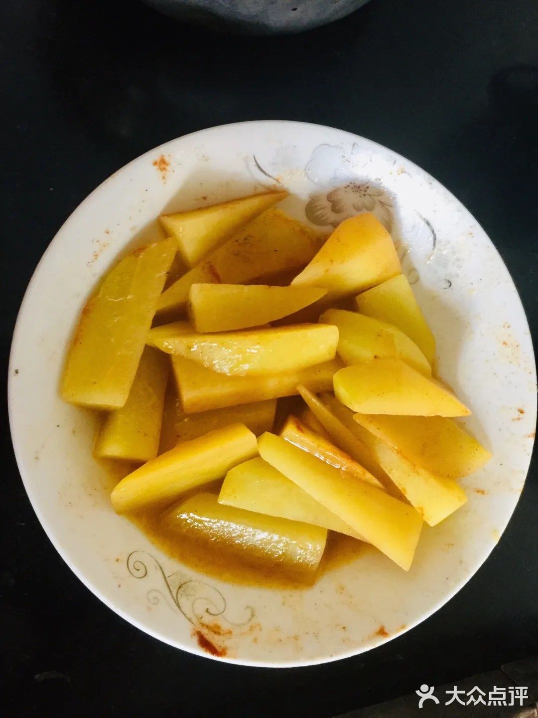 外面焦香，里面软糯，浓郁的土豆味混合着奶香味