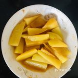 外面焦香，里面软糯，浓郁的土豆味混合着奶香味