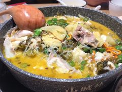 -山城外·非遗酸菜鱼(新都汇融店)