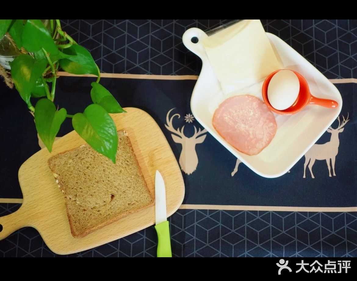 跟着鹿鹿DIY『全麦吐司三明治』