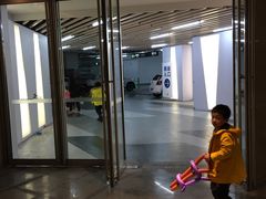 -龙湖虹桥天街-停车场