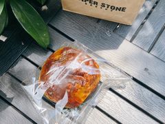 墨鱼汁鸡肉芝士包-PAPER STONE BAKERY(天汇广场店)