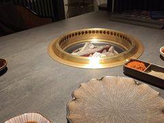 -铭牛烧肉·和牛海鲜自助(高新月牙湖店)