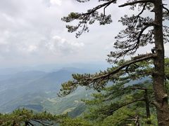 -罗田薄刀峰风景区