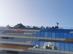 -东荟城名店仓