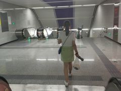 -红土地(地铁站)