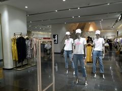 -URBAN REVIVO(济南世茂广场店)