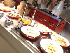 自助取餐区-海口绿发希尔顿酒店-田园汇自助餐·三文鱼·海鲜