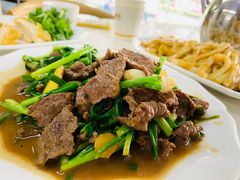 姜葱炒观珠黄牛肉-阿水土鸡(远光店)