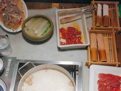 -尚尚仙·酸汤猪手·猪肚鸡火锅(华联万柳购物中心店)