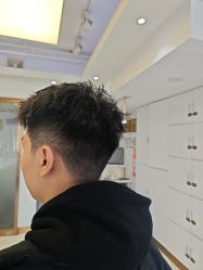 -镁连社·美联社