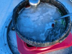 -墨脱石锅椰子鸡•香草鸭•东山羊(大东海店)