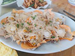 蒜蓉粉丝蒸扇贝-明记海鲜大排档(巽寮湾店)