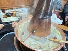 -果松木炭酸菜铜火锅·外婆参鸡汤