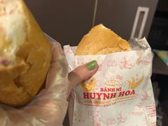 -Bánh Mì Huynh Hoa
