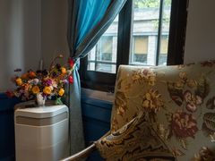 靠窗位-也枫·小黄楼(南山路旗舰店)