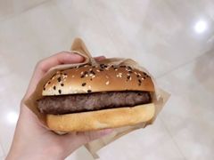 安格斯牛肉堡-麦当劳(东坑店)